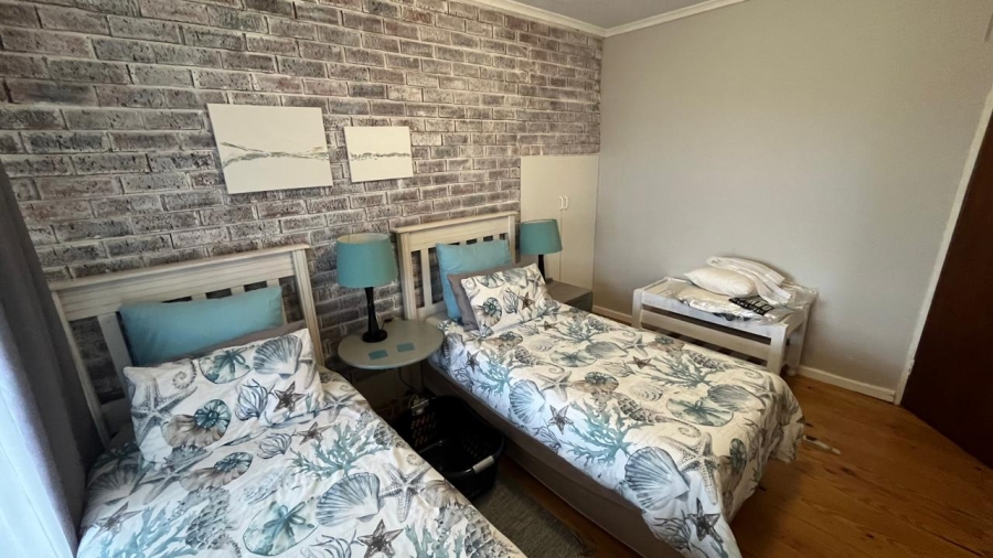 6 Bedroom Property for Sale in Oyster Bay Eastern Cape